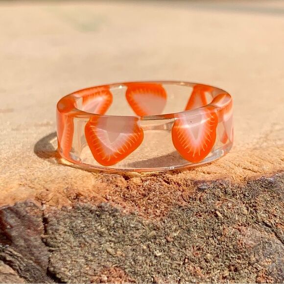 Resin Fruity Strawberry Cute Unique Summer Spring Cute Vibe Ring Size 6 - Picture 1 of 5